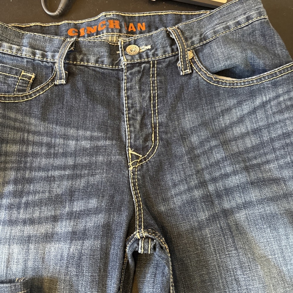 Cinch Men's Ian White Label Relaxed Fit 31 Distressed Med Wash 32x28 hemmed - Picture 3 of 10